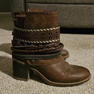 Chic Brown Ankle Booties with Braided Straps